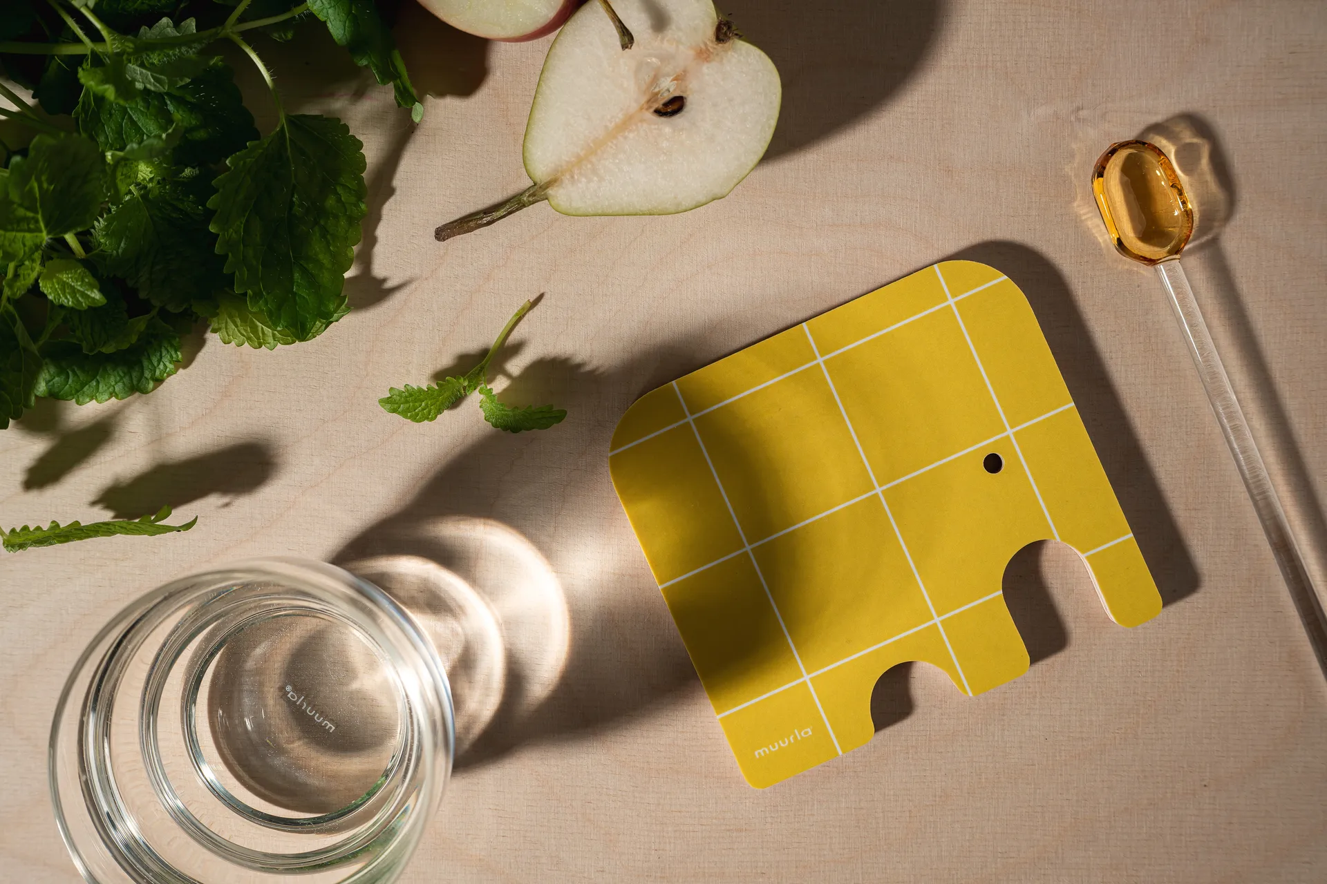 Elephant glassbrikke 11x10 cm, Yellow Muurla