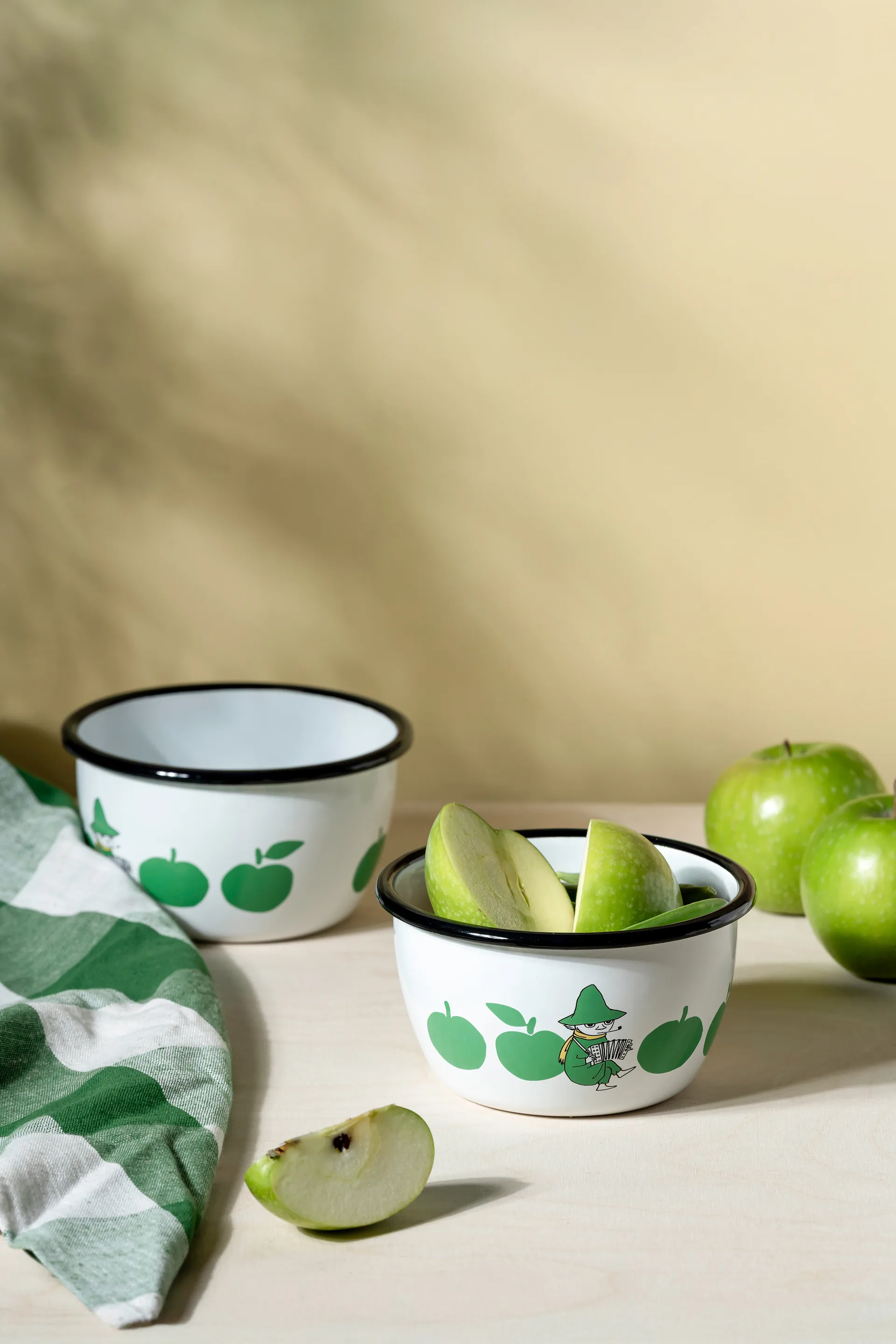 Moomin emaljebolle 60 cl, Joyfull Apples Muurla