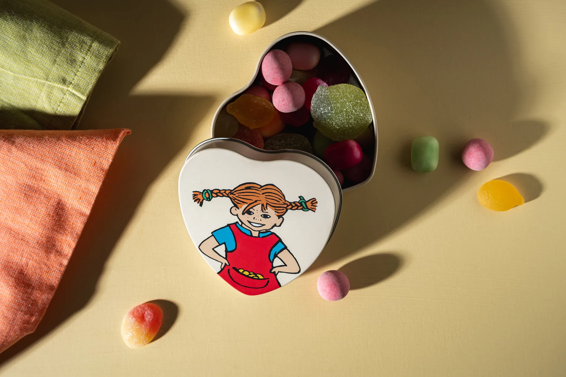 Pippi tinnboks hjerteformet 4x10 cm., Be More Pippi Muurla