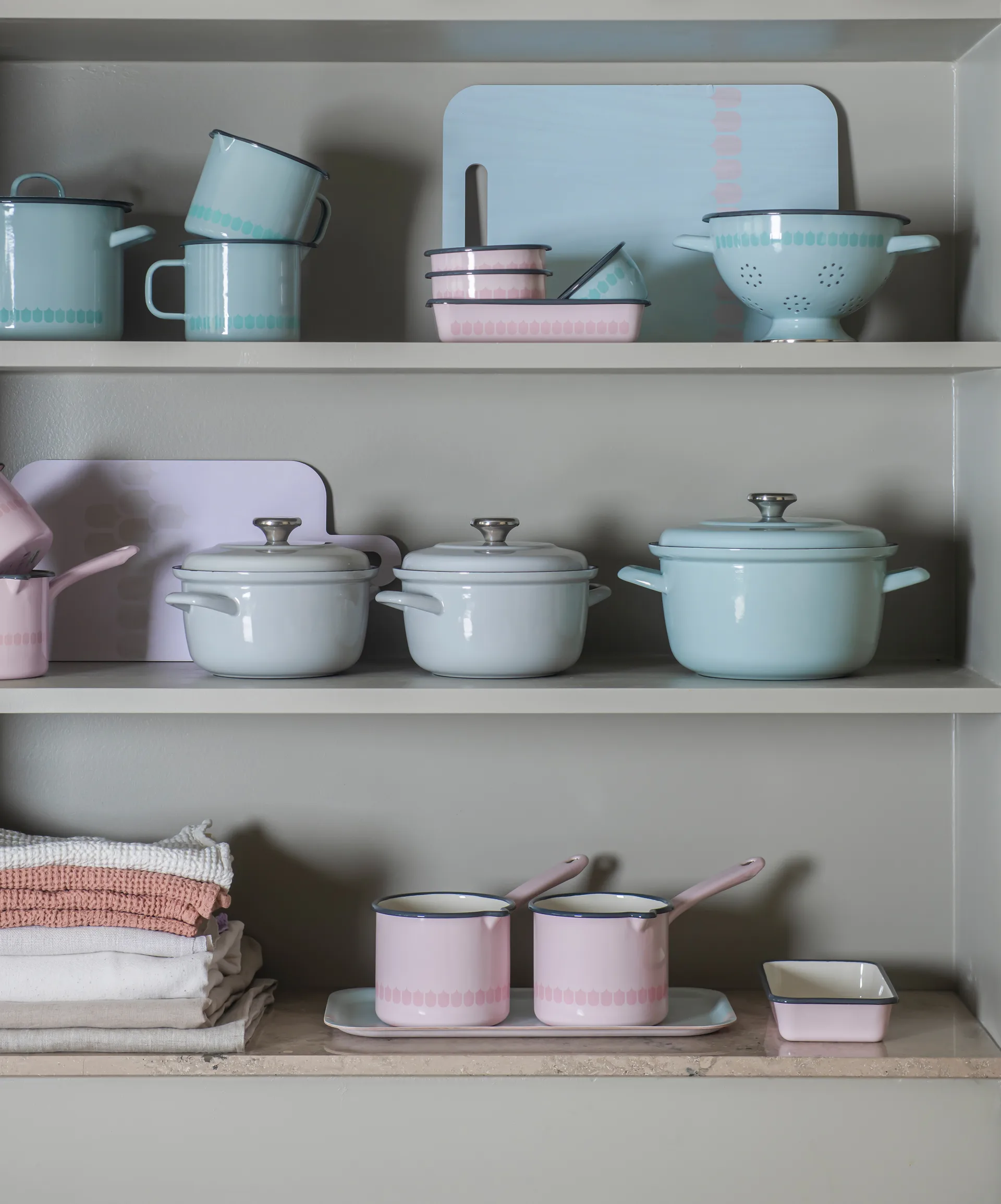 Vappu emaljekasserolle 1,9 L, Rosa Muurla