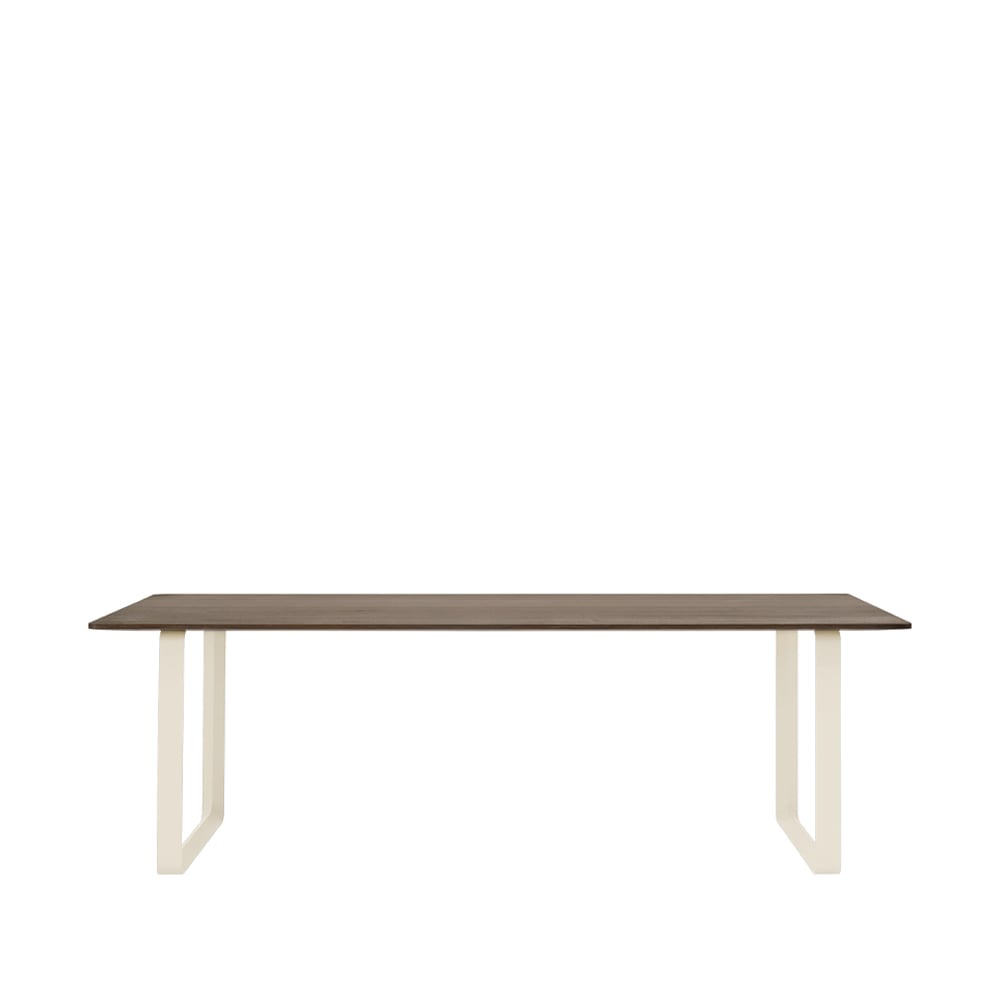 Bilde av Muuto 70/70 spisebord 225 x 90 cm Solid smoked oak-Sand