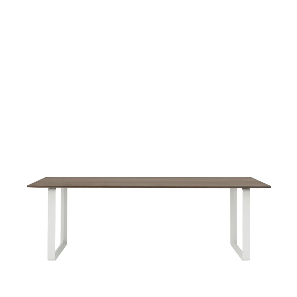 Bilde av Muuto 70/70 spisebord 225 x 90 cm Solid smoked oak-White