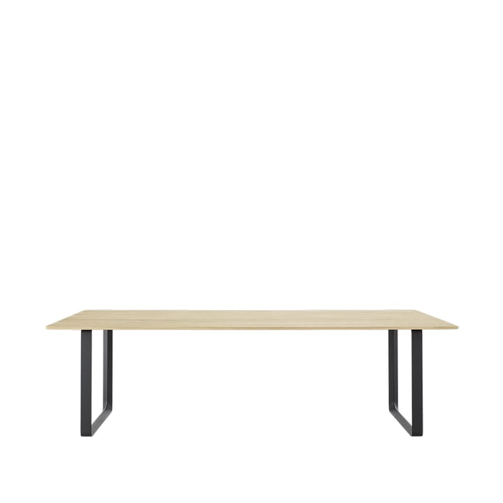 70/70 spisebord 255 x 108 cm - Solid oak-Black - Muuto