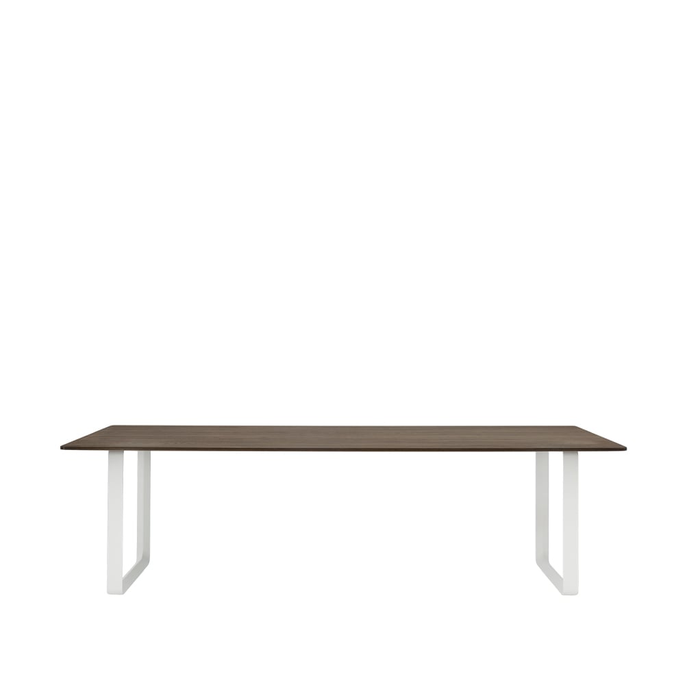 Bilde av Muuto 70/70 spisebord 255 x 108 cm Solid smoked oak-White