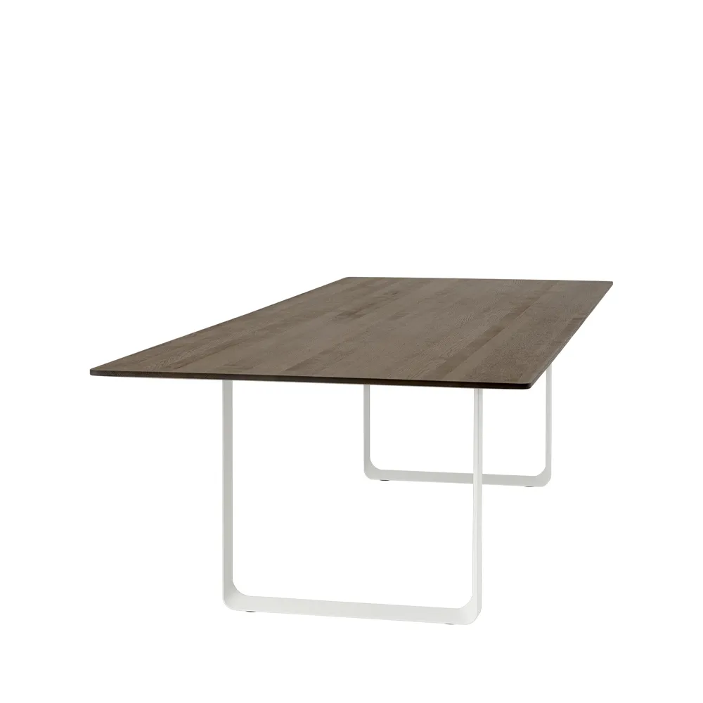 70/70 spisebord 295 x 108 cm, Solid smoked oak-White Muuto