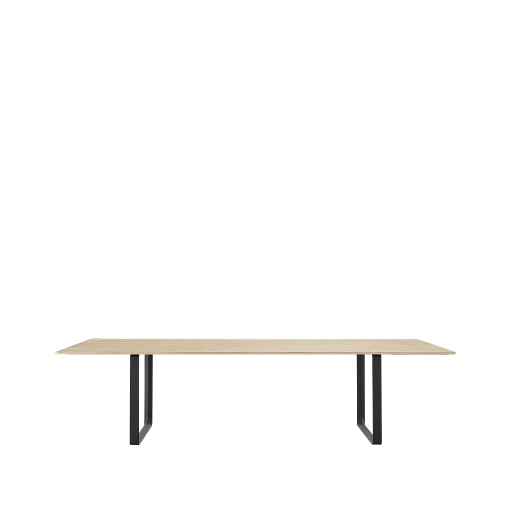 Bilde av Muuto 70/70 spisebord 295 x 108 cm Sollid oak-Black