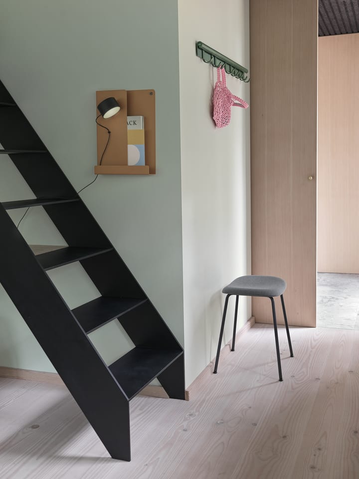 Coil knaggrekke 100 cm, Dark green Muuto