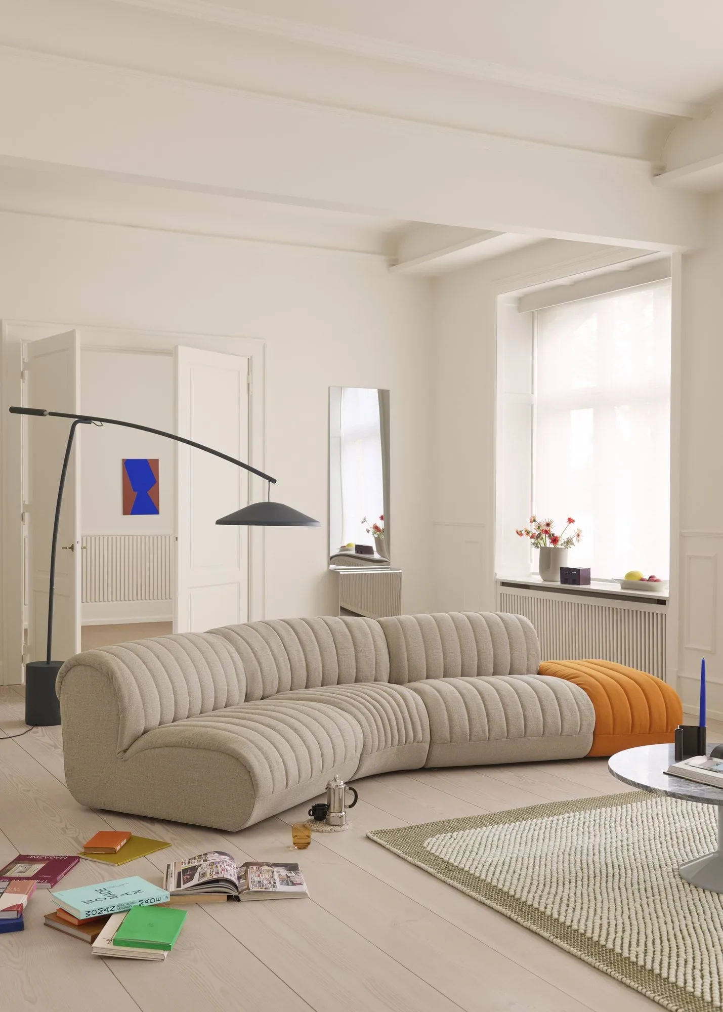 Contra gulvlampe, Antrasittsvart-betong, 188 cm Muuto