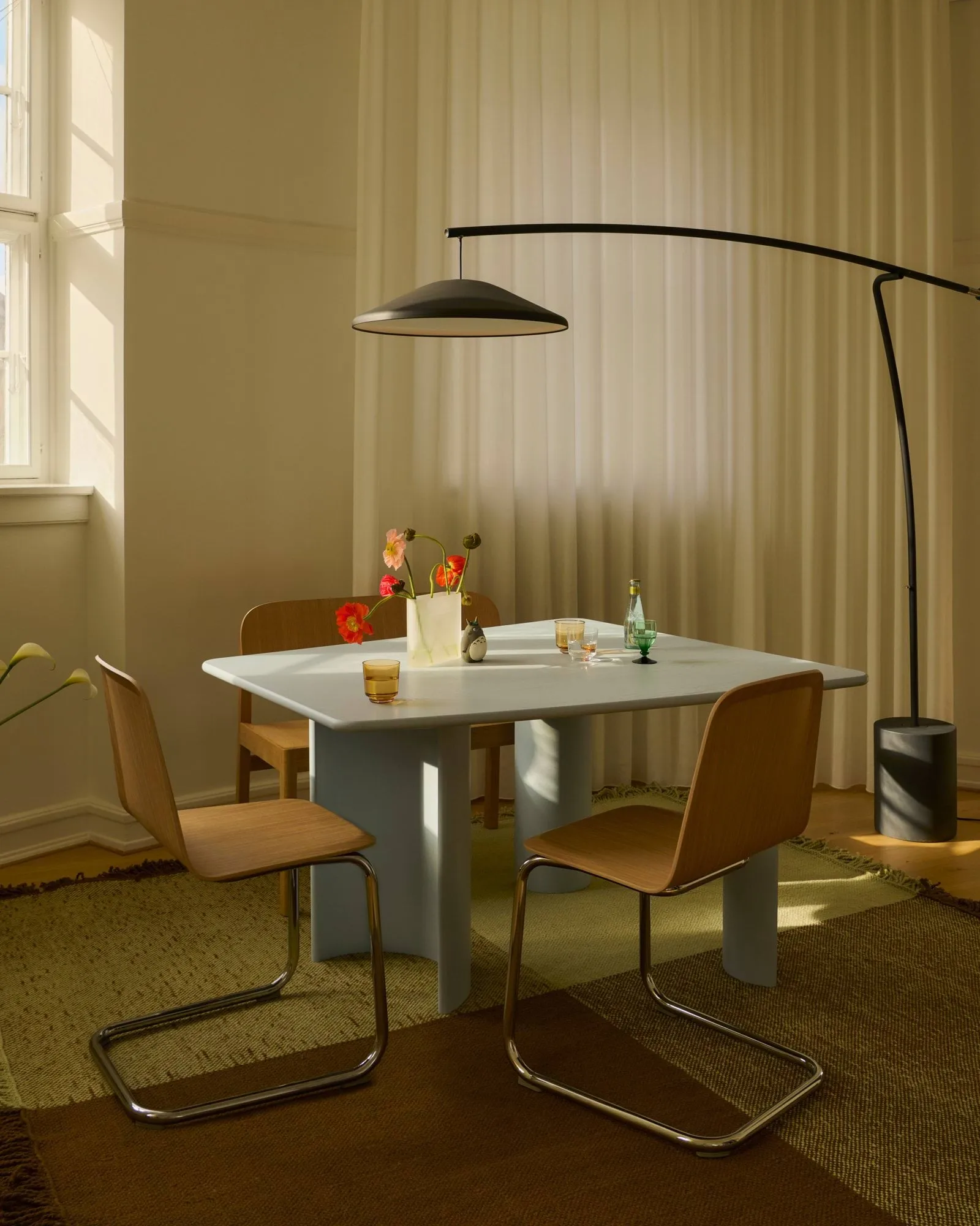 Contra gulvlampe, Antrasittsvart-betong, 188 cm Muuto