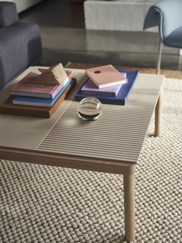 Couple 1 Plain-1 Wavy salongbord 80 x 84 x 40 cm, Sand-oak Muuto