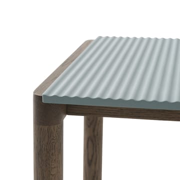Couple 1 Wavy salongbord 40 x 84 x 40 cm - Pale blue-dark oiled oak - Muuto