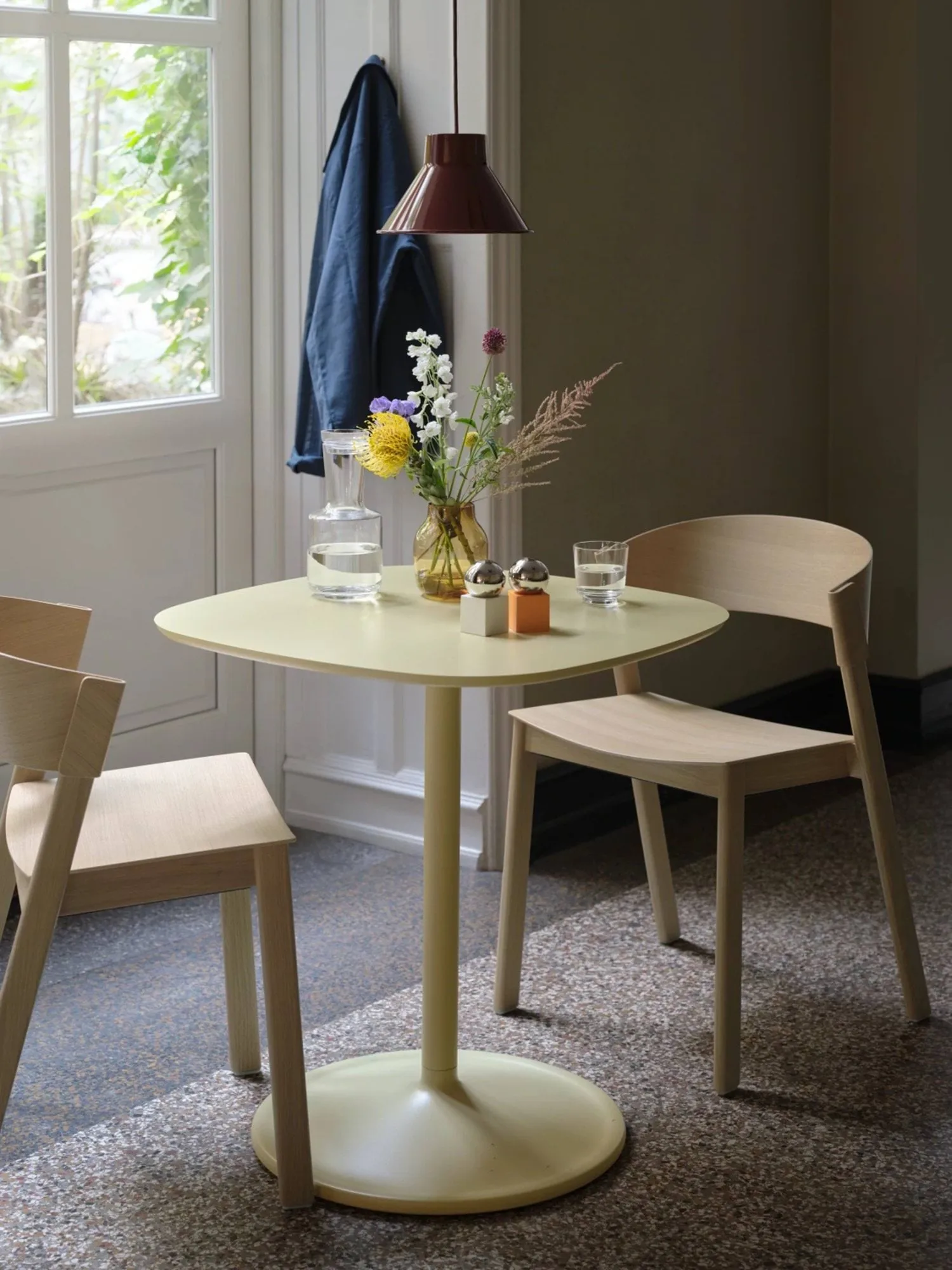 Cover sidestol, Eik Muuto