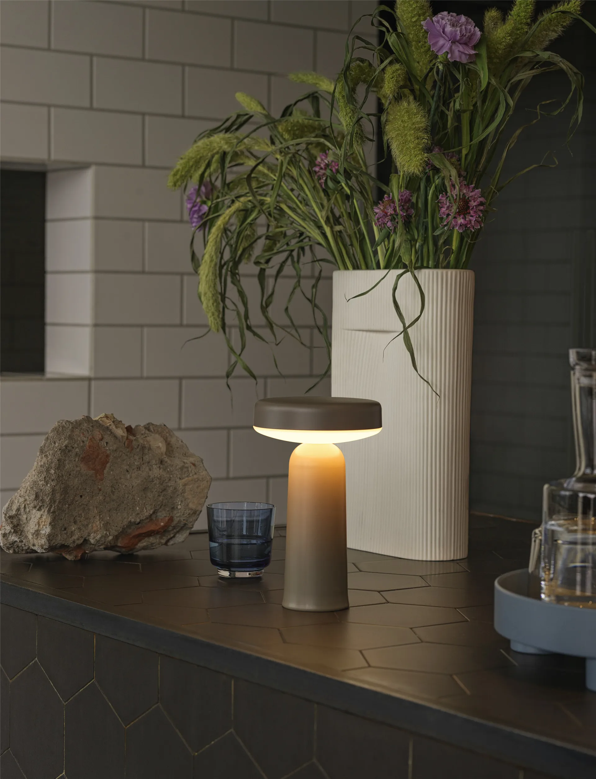 Ease portabel bordlampe 21,5 cm, Taupe Muuto