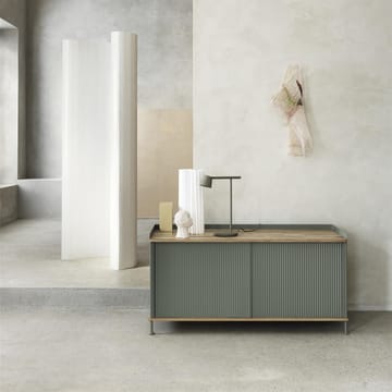 Enfold sidebord, lavt 125x45x63 cm - eik, grønn - Muuto