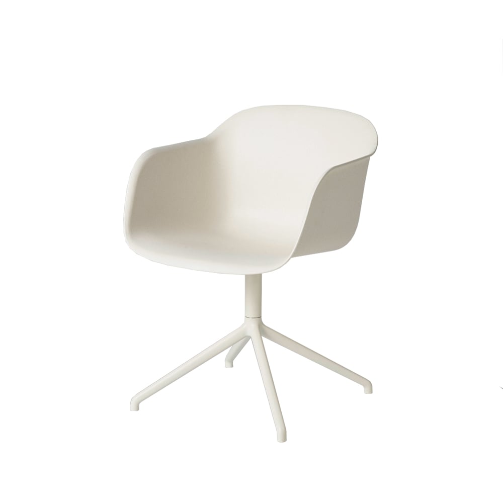 Muuto Fiber armchair med dreibar kontorfot som kan svinges white, hvitt stativ