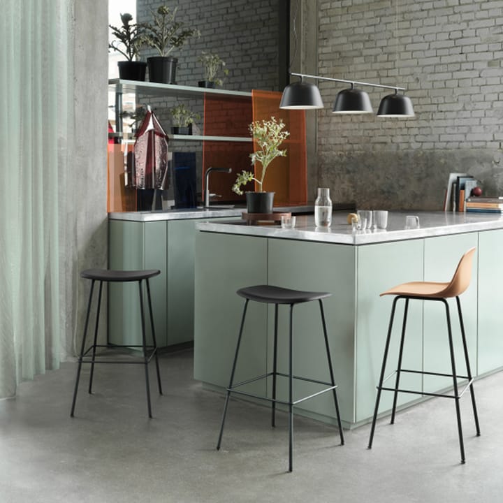Fiber barstol metallben, Refine leather cognac-Black Muuto
