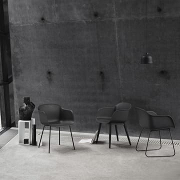Fiber chair stol med armstøtte - svart - Muuto