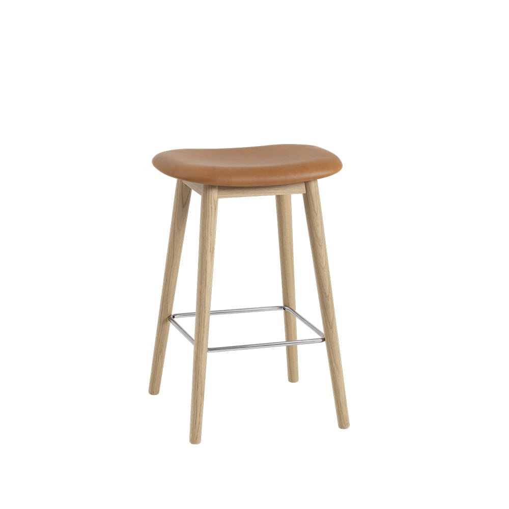 Muuto Fiber counter stool 65 cm skinn cognac, eikeben