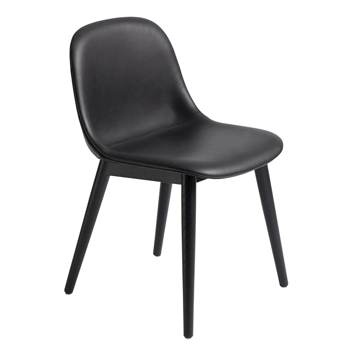 Muuto Fiber Side Chair stol med trebein Black leather-black