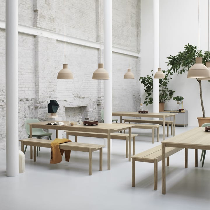 Linear bord, eik, 90 x 200 cm Muuto