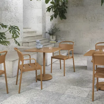 Linear Steel Armchairstol med armlener - Burnt orange - Muuto