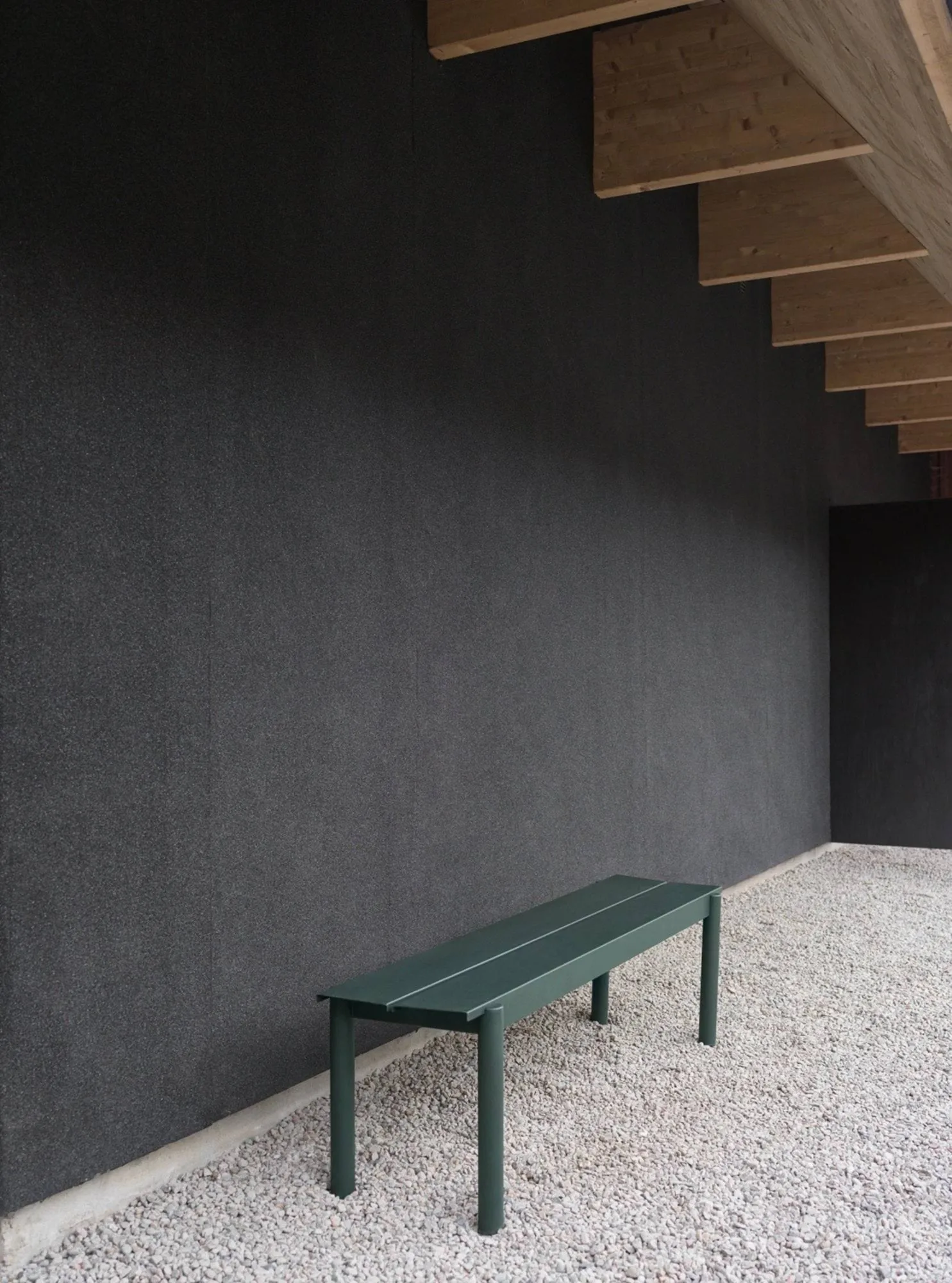 Linear Steel Bench benk 170x34 cm, Dark green Muuto