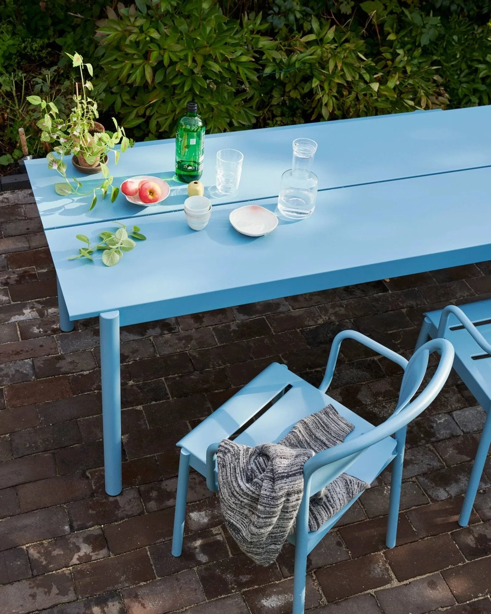 Linear steel table bord 220 x 90 cm, Dark green (RAL 6012) Muuto