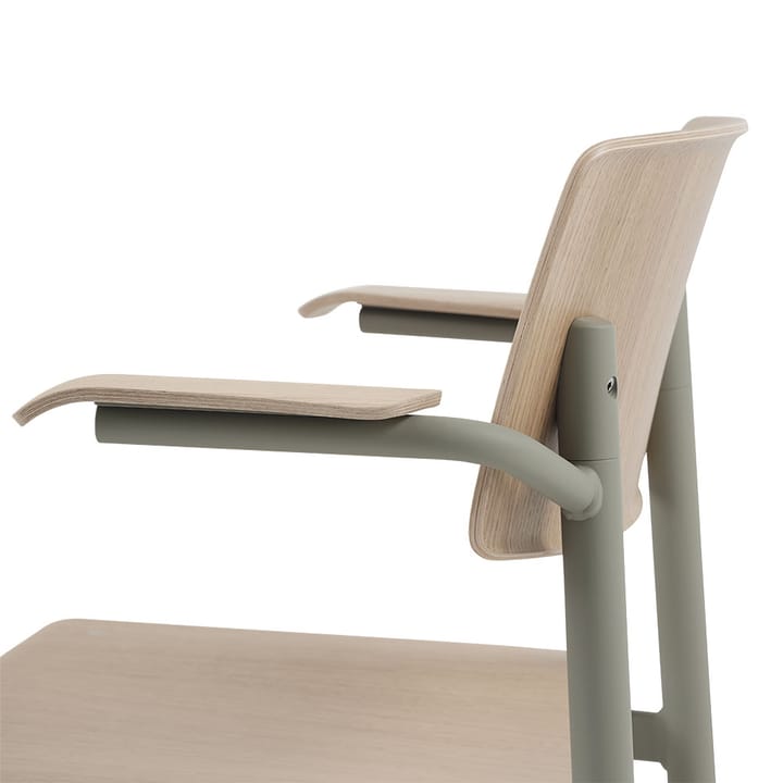 Loft karmstol med armlener, Oak-Black Muuto