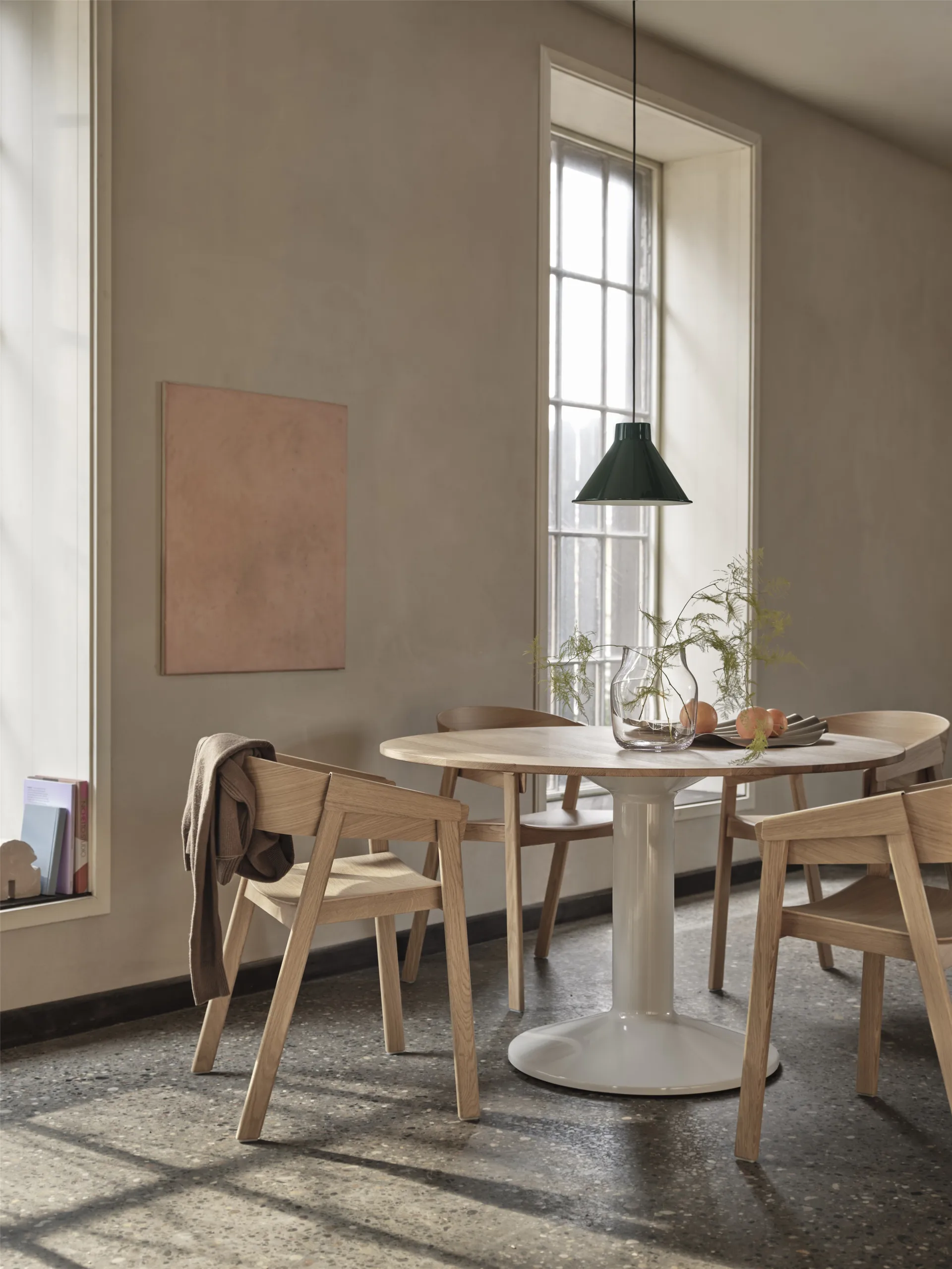 Midst søylebord, Oiled oak-grey, Ø120 cm Muuto