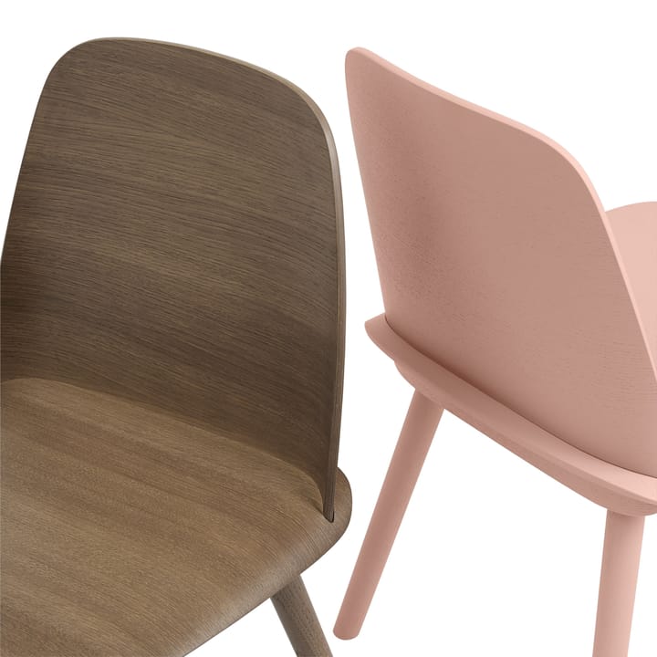 Nerd matstol, Stained dark brown Muuto