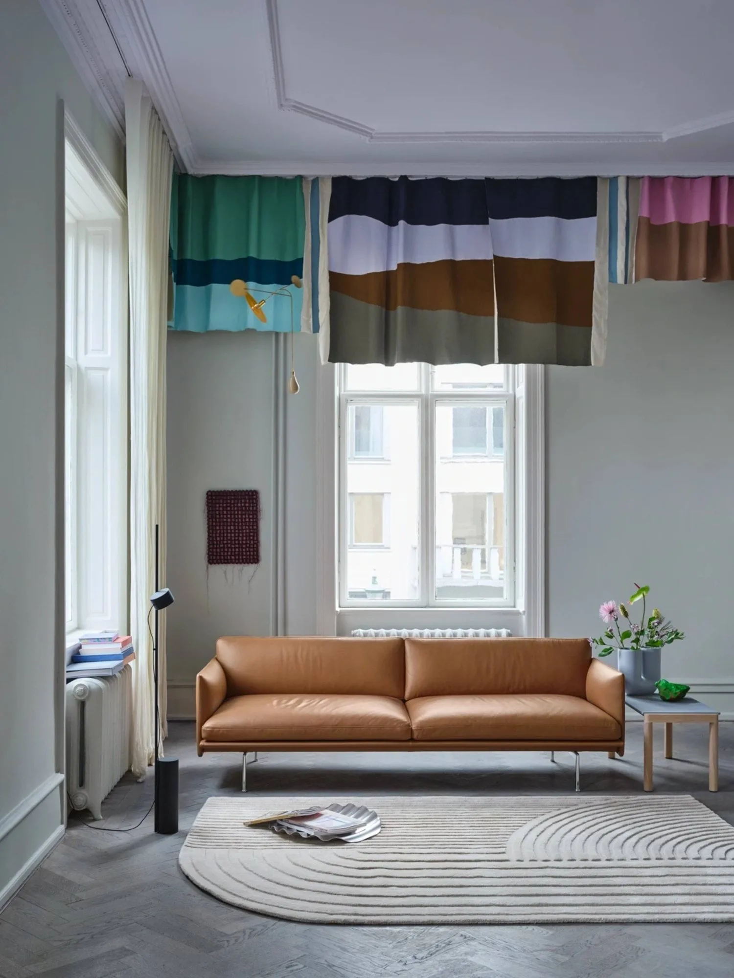 Outline 3-seters sofa skinn, brunt skinn Muuto