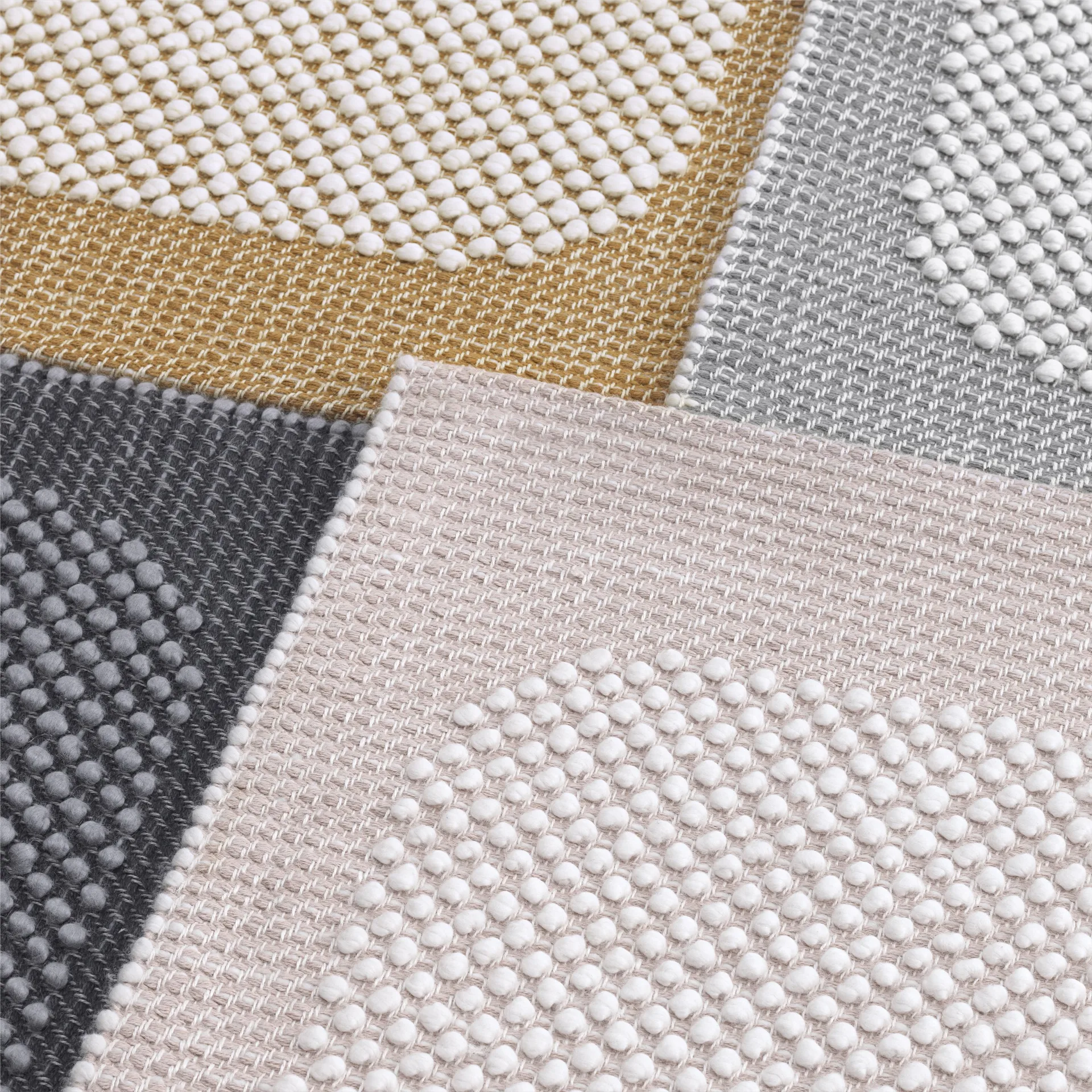 Pebble gulvteppe 170x240 cm, Pale rose Muuto