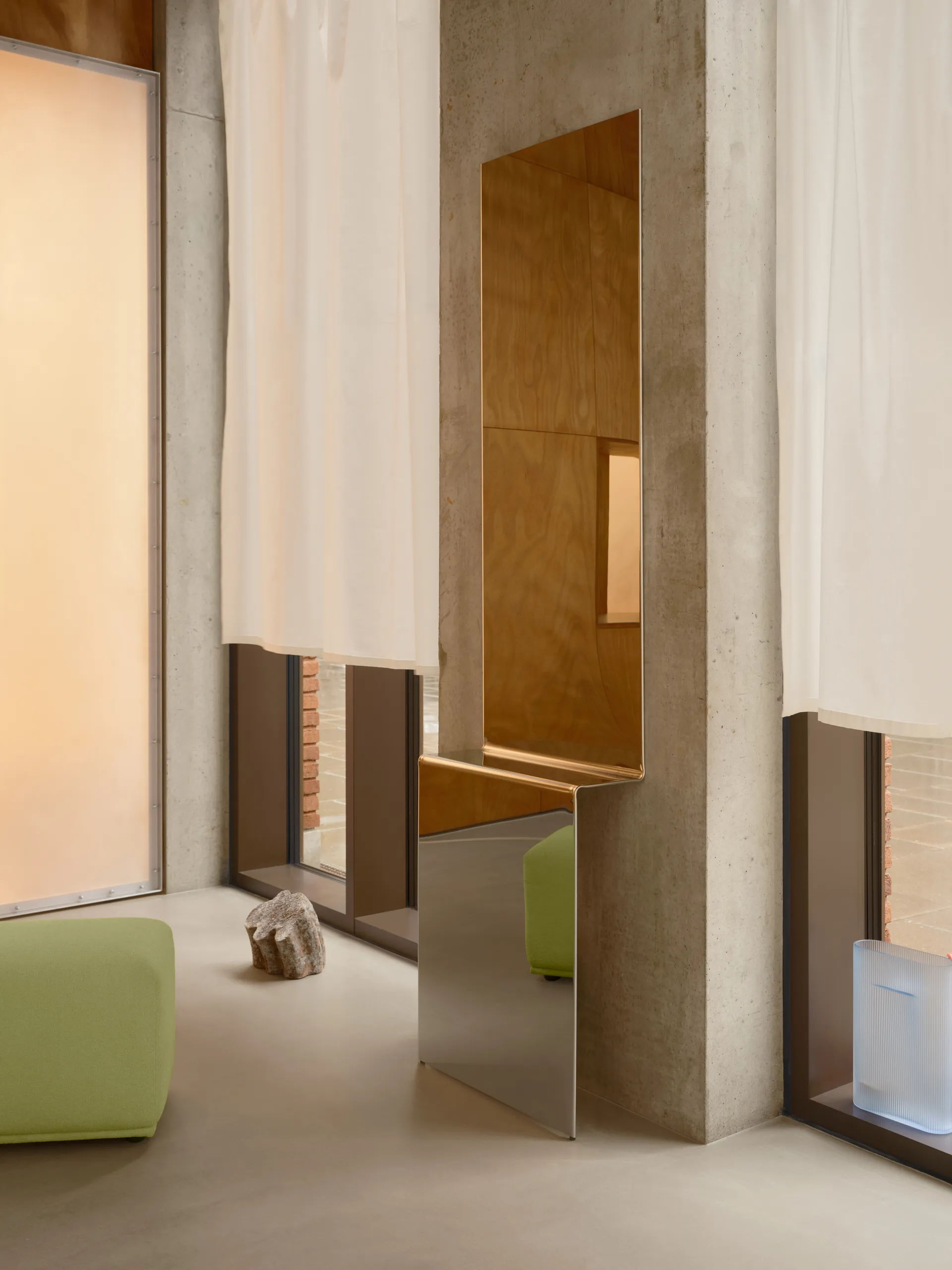 Pleat veggspeil, Polert stål, 227x57 cm Muuto