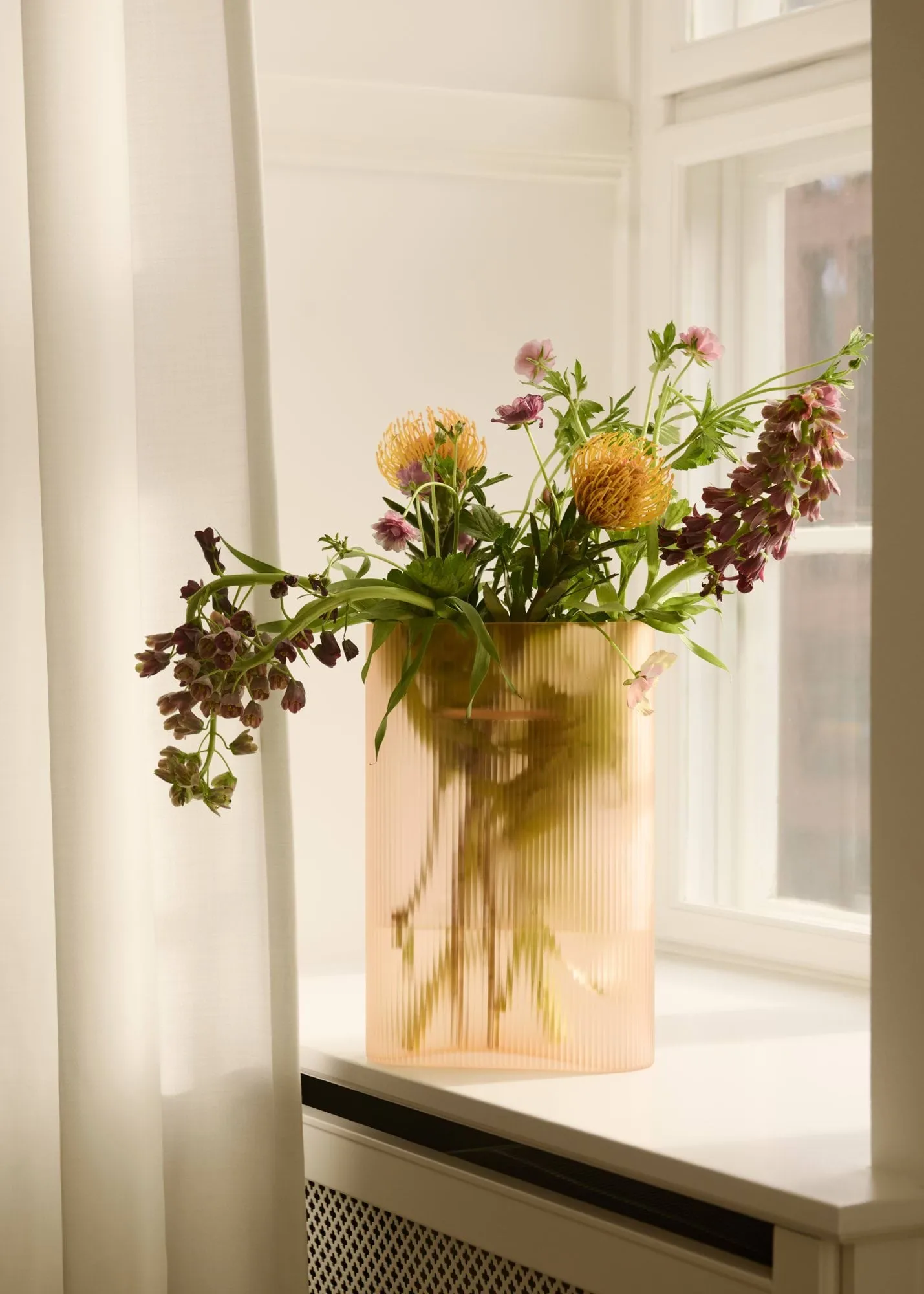 Ridge vase frostet glass 35 cm, Lyseoransje Muuto