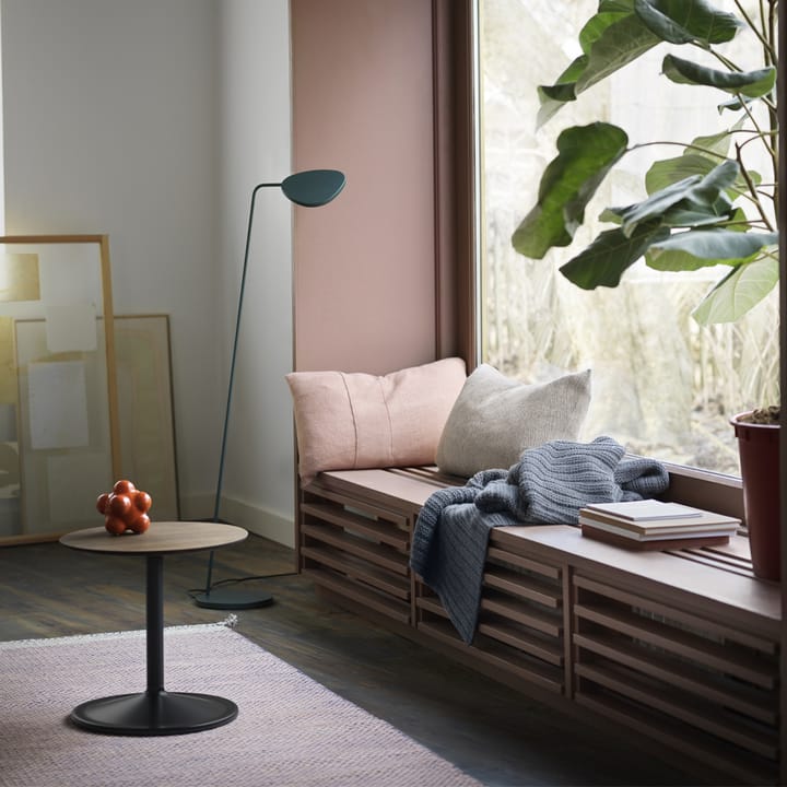Soft sidebord Ø 41 cm, Orange laminate H: 40 cm Muuto