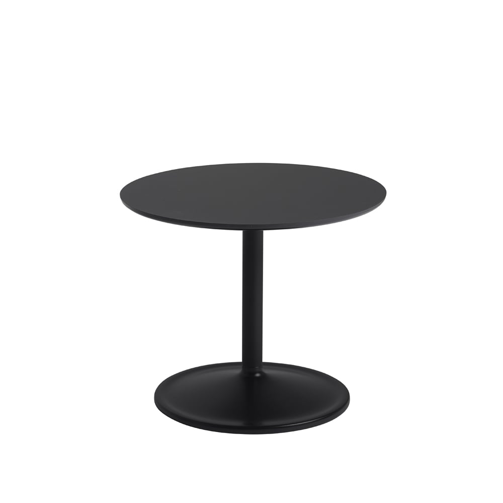 Bilde av Muuto Soft sidebord Ø 48 cm Black nanolaminate H: 40 cm