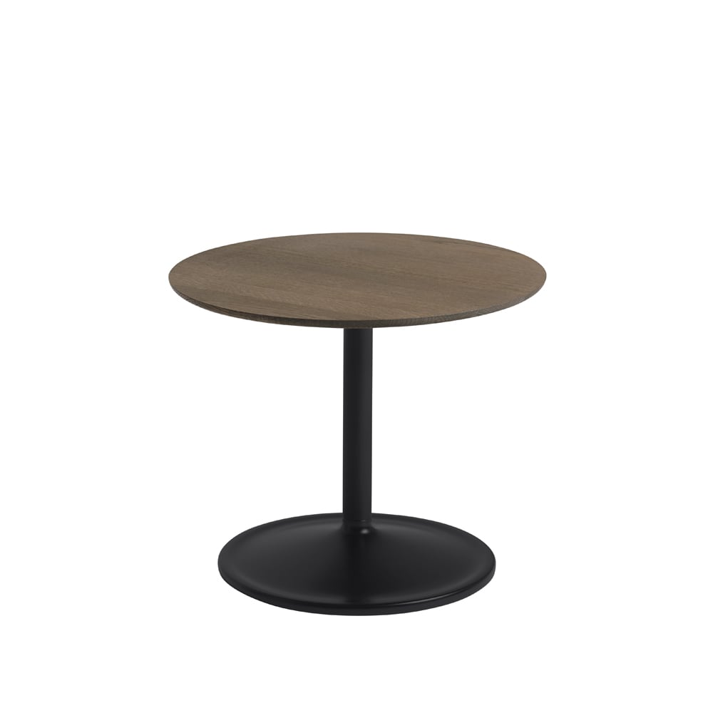 Muuto Soft sidebord 48 cm oak-Black H: 40 cm | Skandinavisk Design | Avlastningsbord & Sidebord | Beige