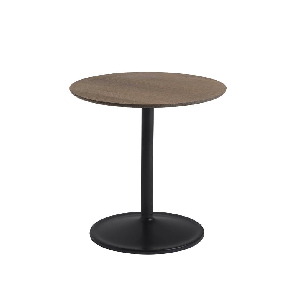 Bilde av Muuto Soft sidebord Ø 48 cm Smoked oak-Black H: 48 cm