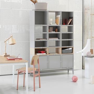 Stacked 2.0 hyller med ryggskive, small - eik - Muuto
