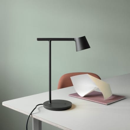 Tip bordlampe, svart Muuto