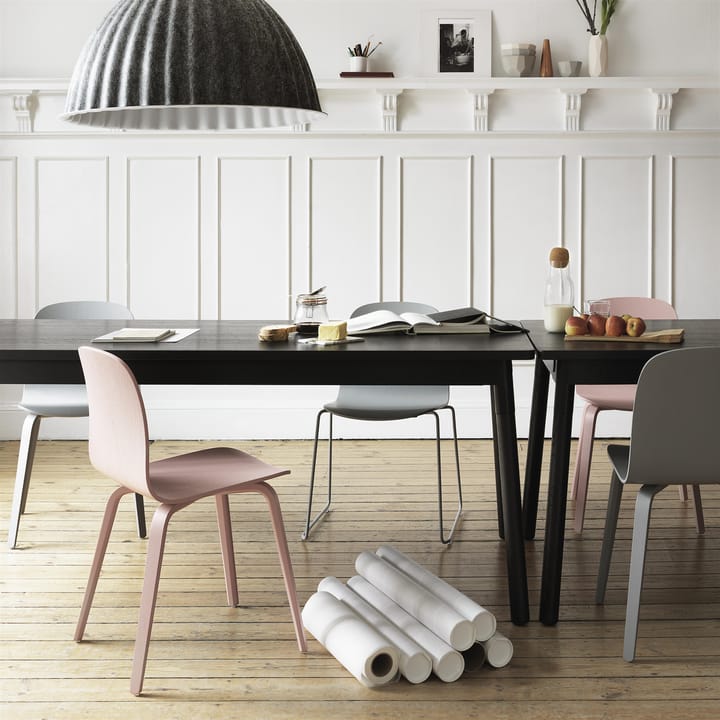 Visu Chair stol understell av tre, grå Muuto