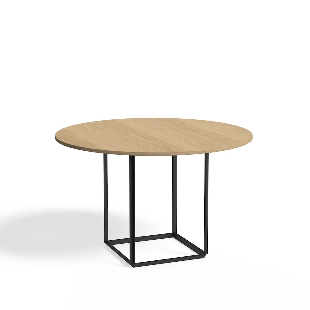 Bilde av New Works Florence spisebord rundt natural oak Ø 120 cm sort stativ