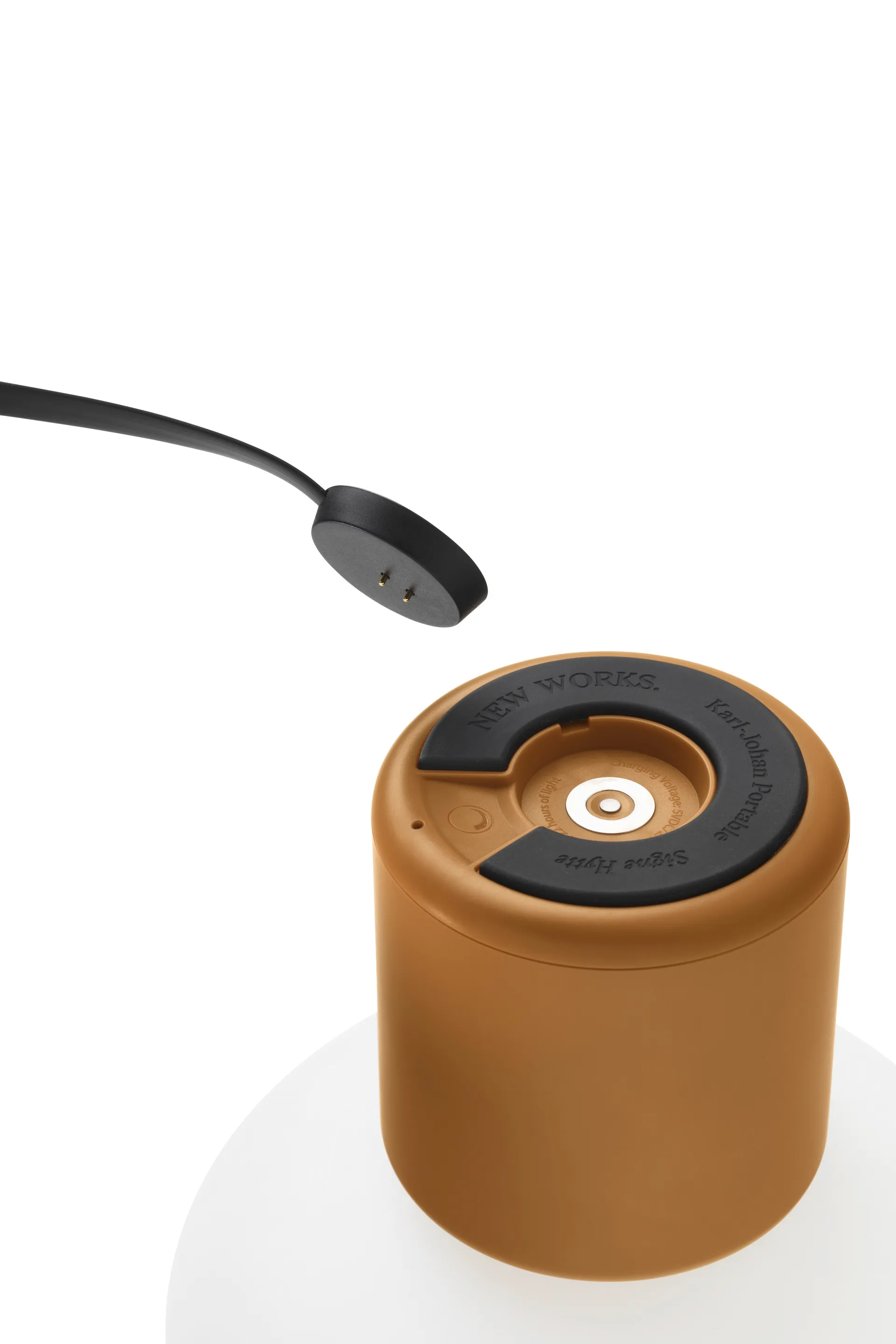 Karl-Johan bordlampe bærbar, Ochre Yellow New Works