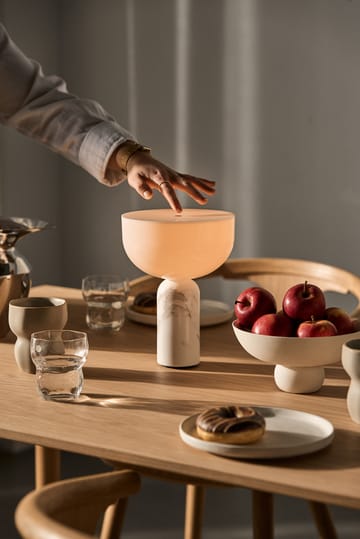 Kizu bærbare bordlampe - White marble - New Works