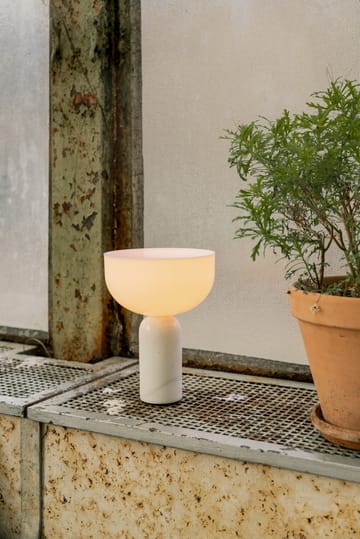 Kizu bærbare bordlampe - White marble - New Works