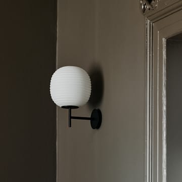 Lantern vegglampe small - Frosted white opal glass - New Works