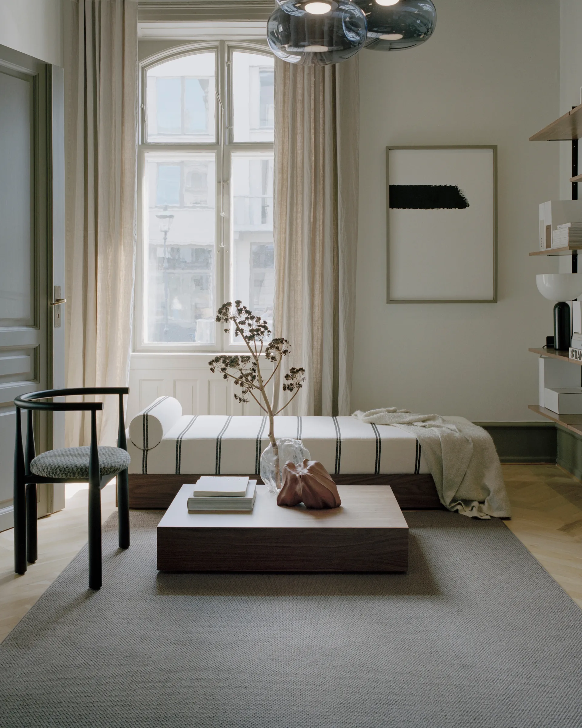 Mass Wide salongbord, Walnut New Works