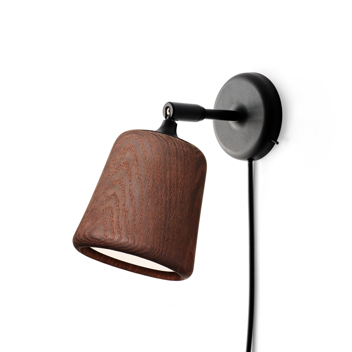 Bilde av New Works Material vegglampe Smoked oak