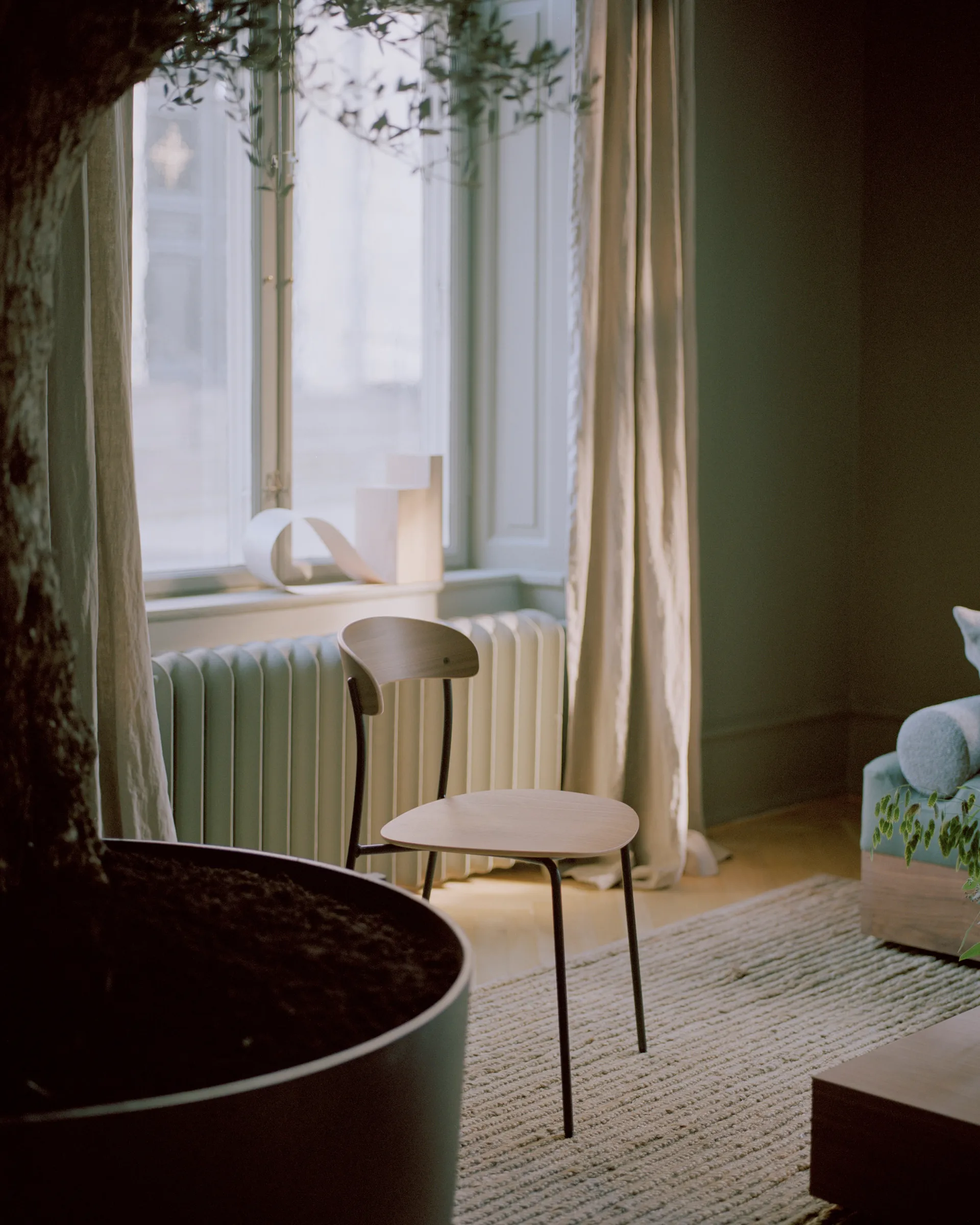 Missing stol, Valnøtt New Works