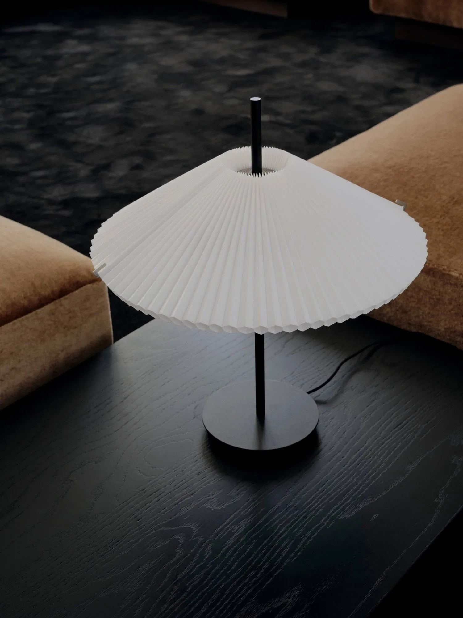 Nebra bordlampe, White (hvit) New Works